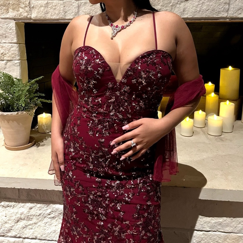 Elegant Burgundy sequin Evening Prom Dress